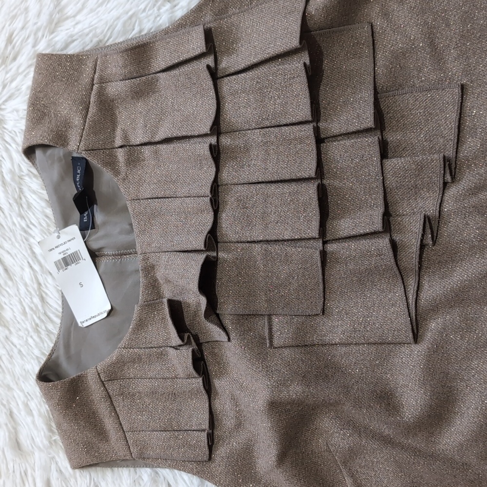NWT Banana Republic Metallic Gold & Tan Wool Blend Pleated Top Size Small - Picture 4 of 11